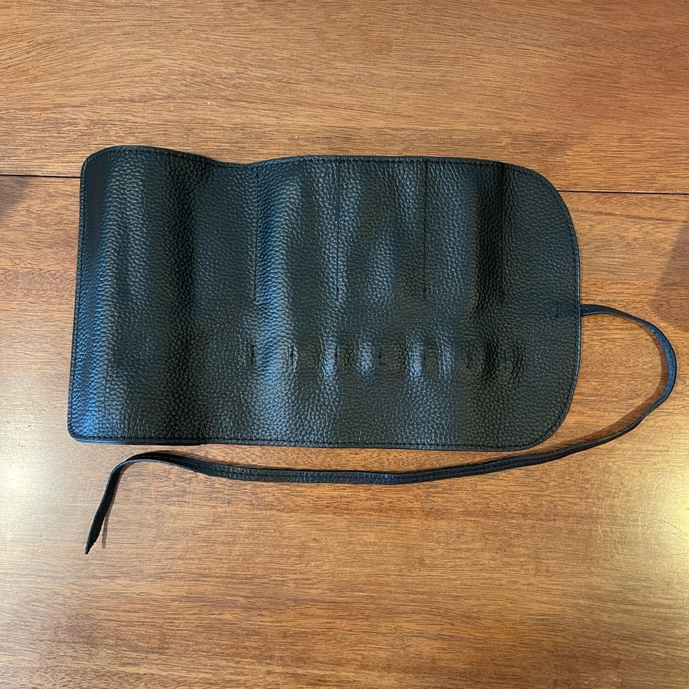 Pottery Barn -  Leather Travel Tech Accessory Cord Case Organizer NWT! - Picture 3 of 9